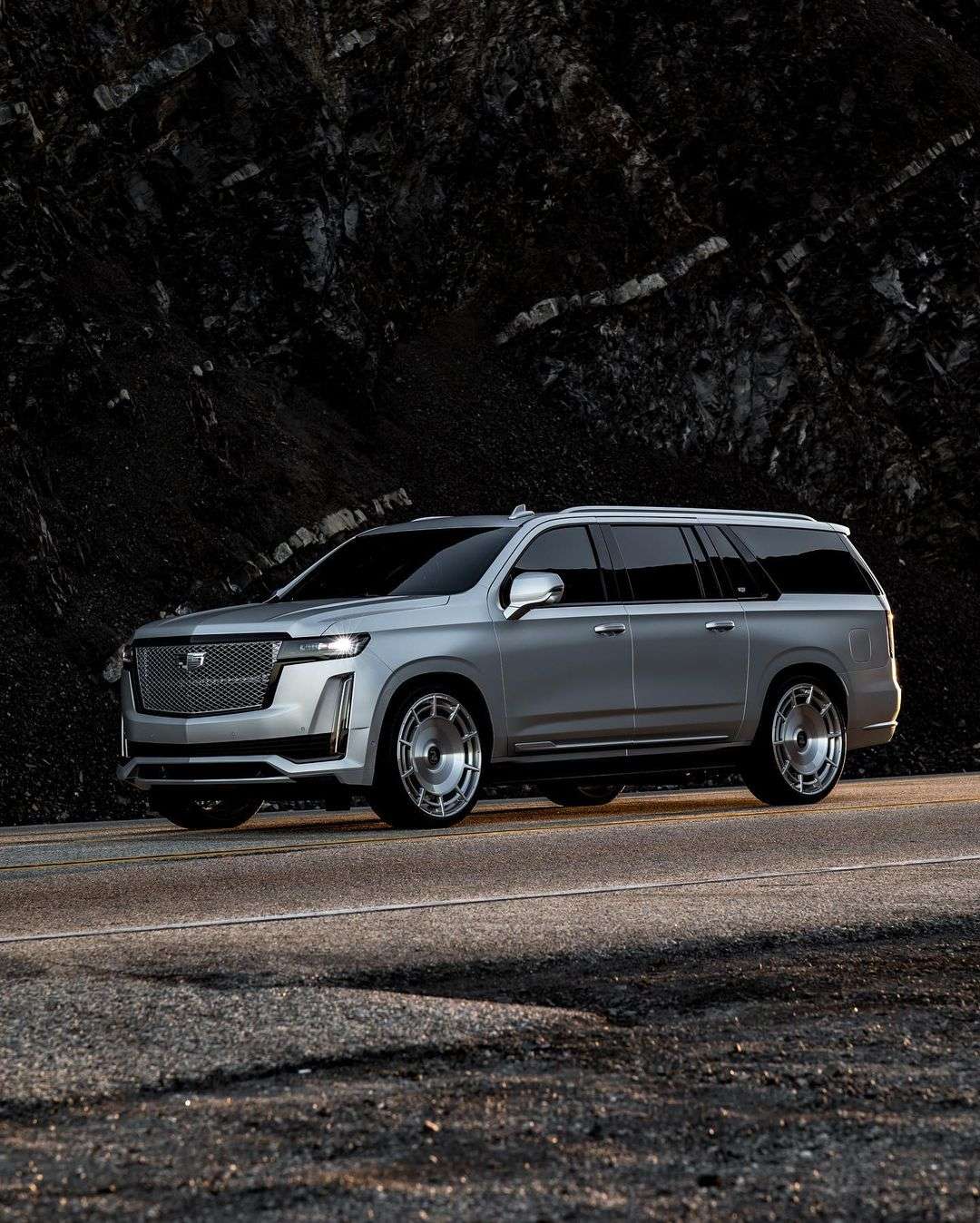 Kim Kardashian’s Cadillac Escalade ESV front end