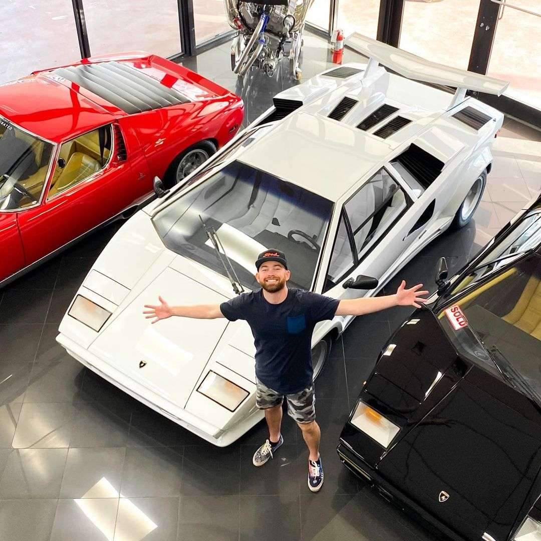 Stradman next to his brand new Lamborghini Countach