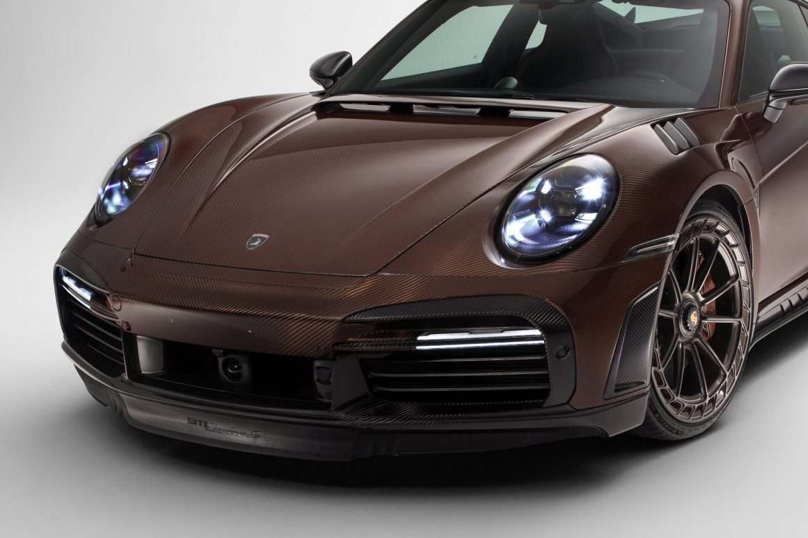 Posche 992 Stinger front hood scoop