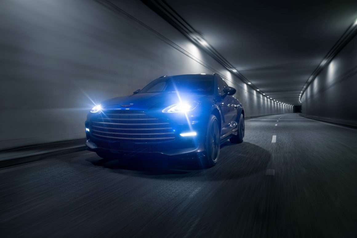 Aston Martin DBX707 cruising