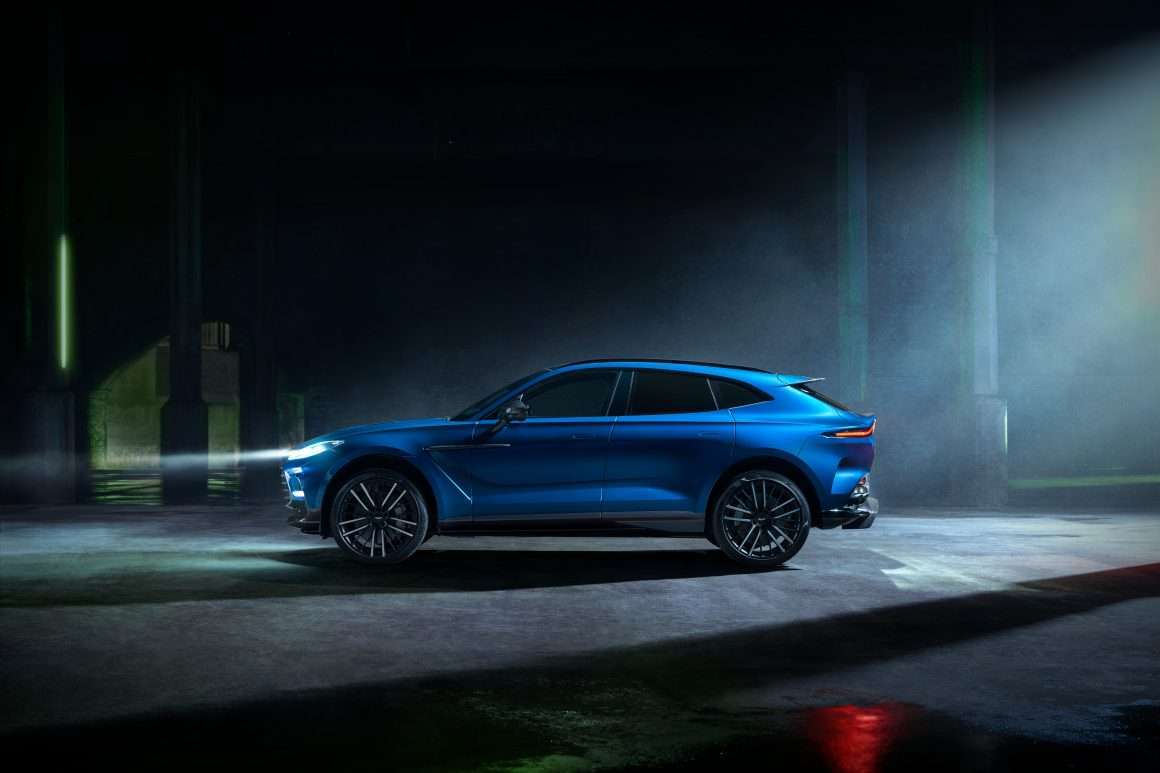 Aston Martin DBX707 side profile