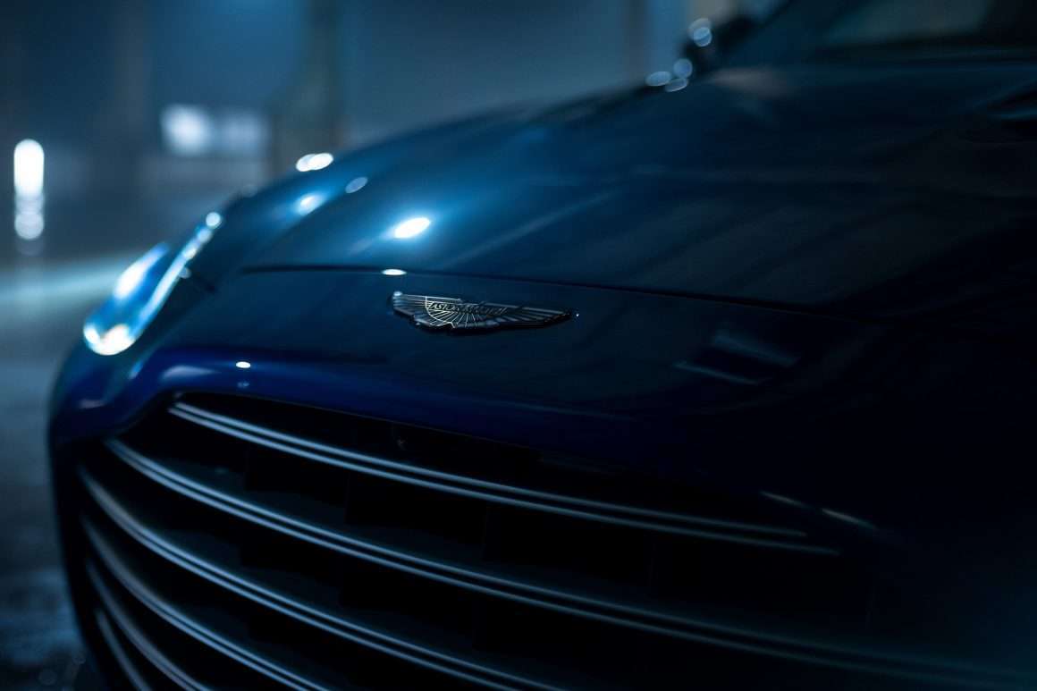 Aston Martin badge