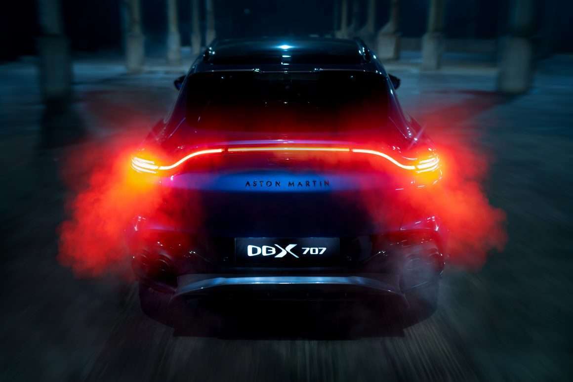 DBX707 rear lights